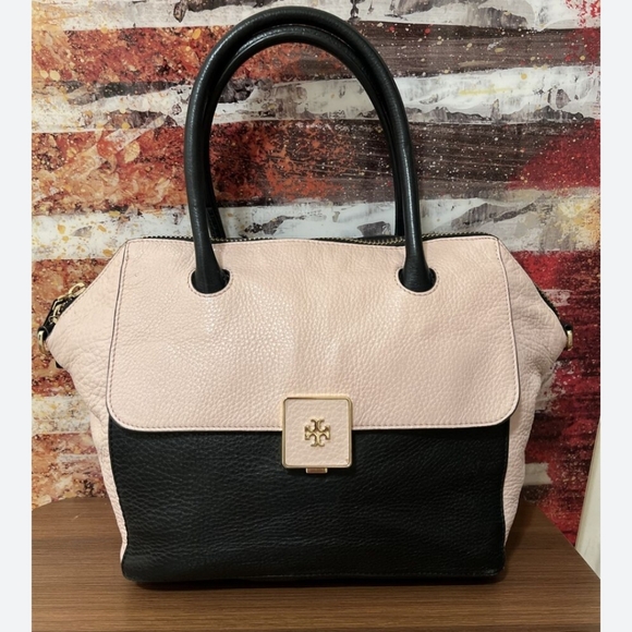 Tory Burch Handbags - Tory Burch Purse